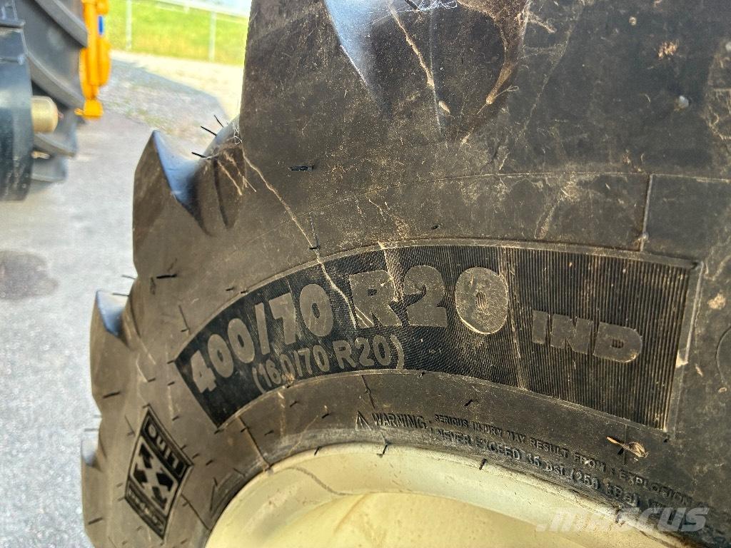 New Holland Tc 4.90 Kombajny zbożowe