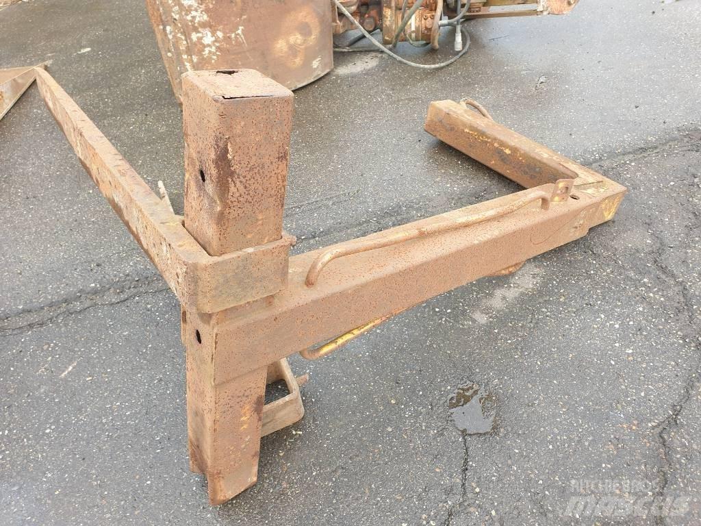  Frame with forks Widły