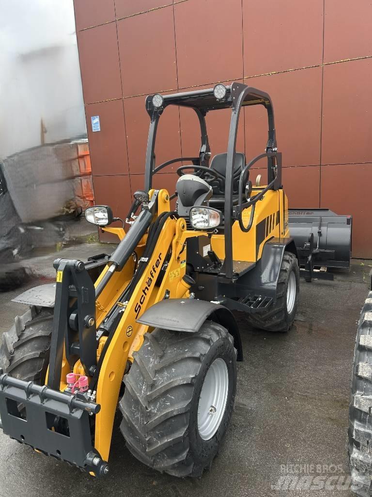 Schäffer 2445S Ładowarki burtowe