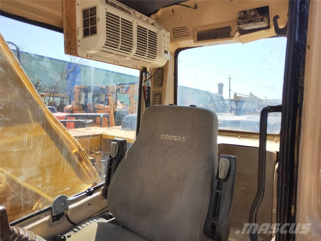 CAT 320B Koparki gąsienicowe