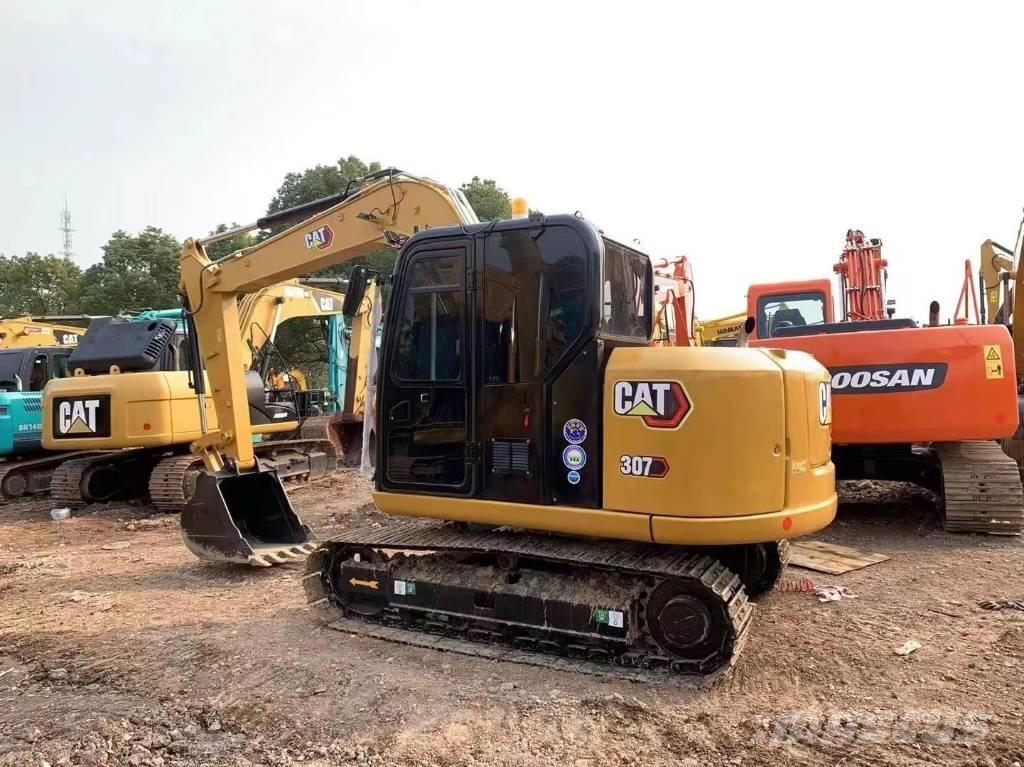 CAT 307 Minikoparki