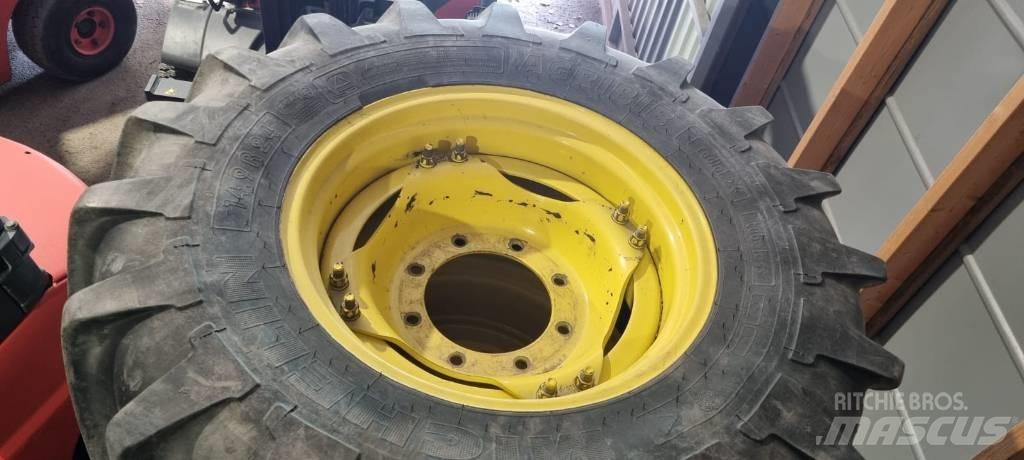 Michelin 14.9R24 Opony, koła i felgi