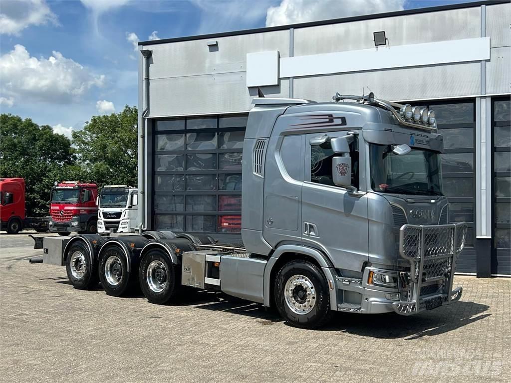 Scania R 650 8X4 Pojazdy pod zabudowę