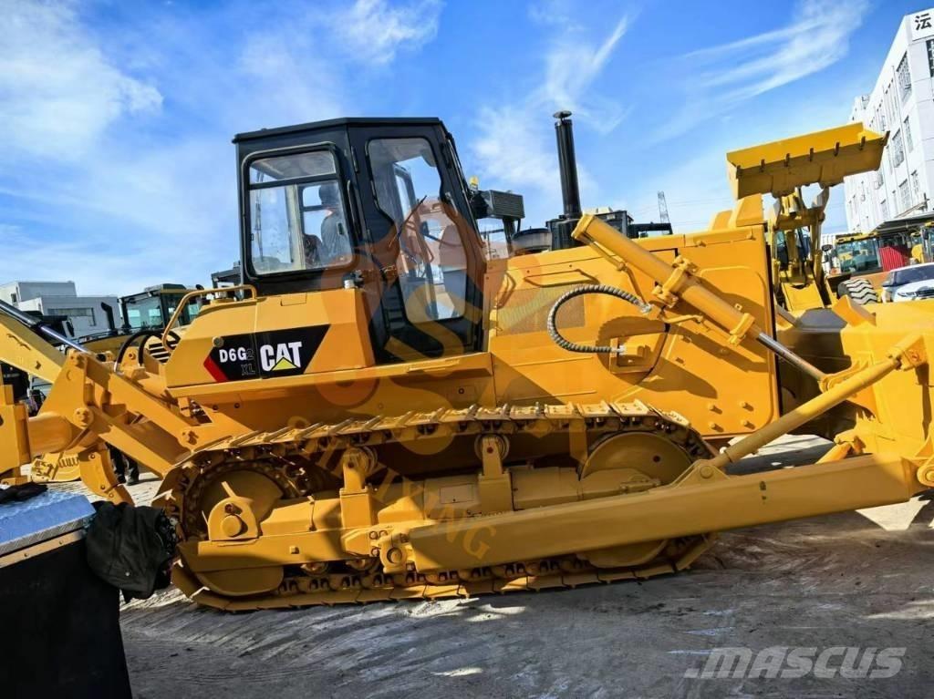 CAT D6G Spycharki gąsienicowe