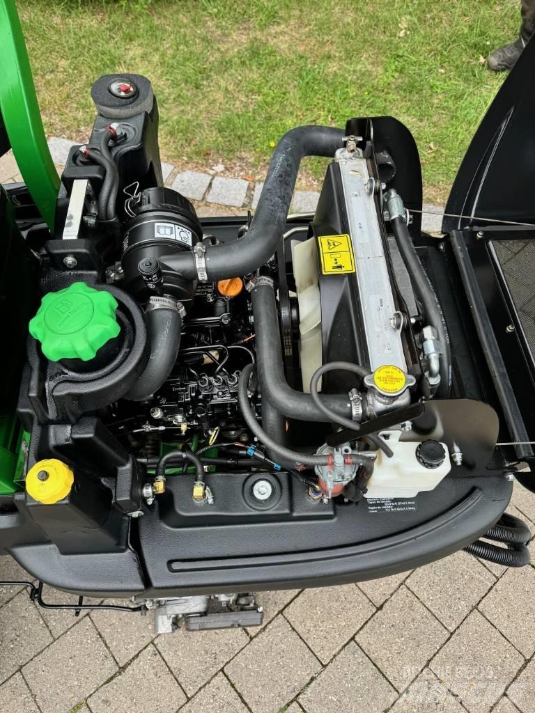 John Deere 2500 B Kosiarki do muraw