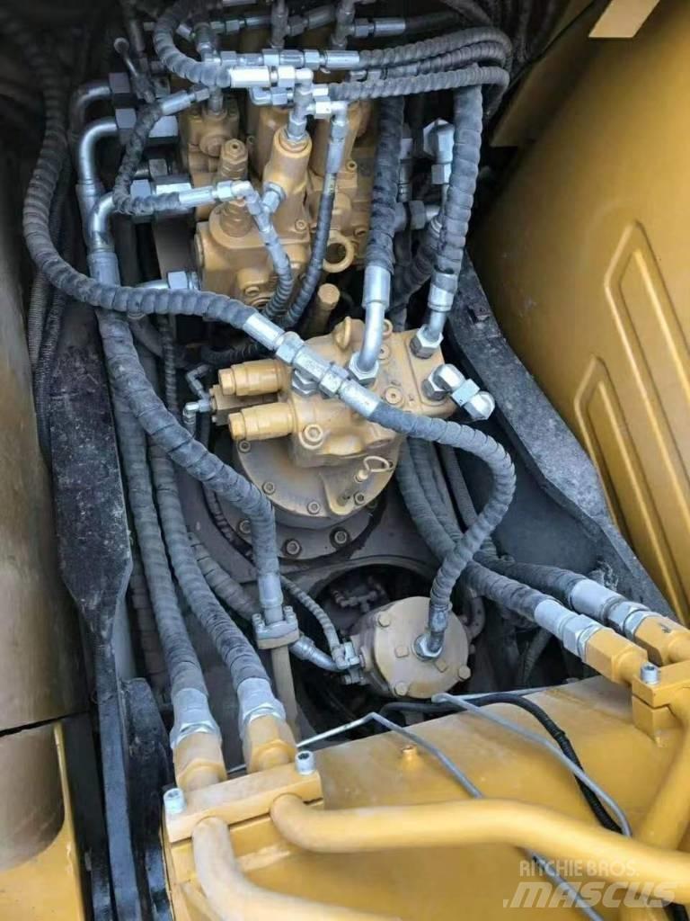 Sany SY 135 C Koparki gąsienicowe