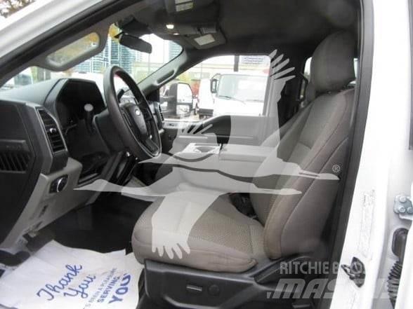 Ford F550 Maszyny budowlane - Inne