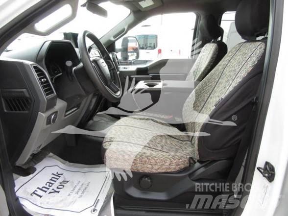 Ford F550 Ciężarówki typu Platforma / Skrzynia