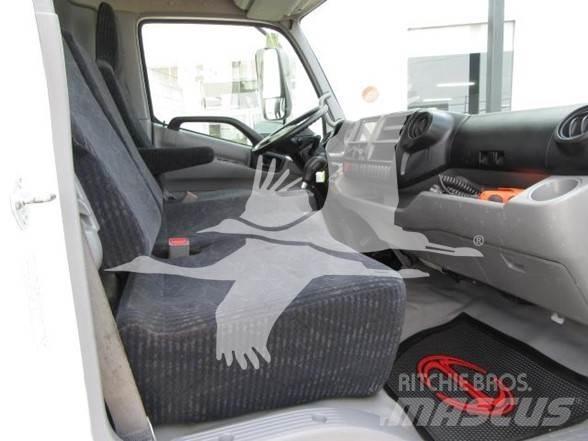Hino 195 Ciężarówki typu Platforma / Skrzynia
