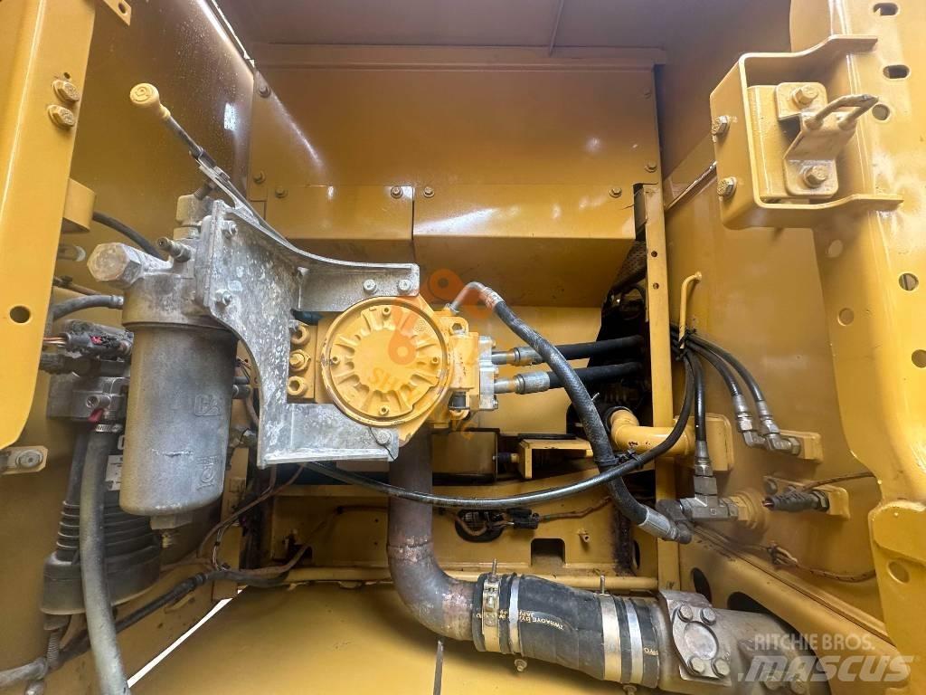 CAT 330 Koparki gąsienicowe