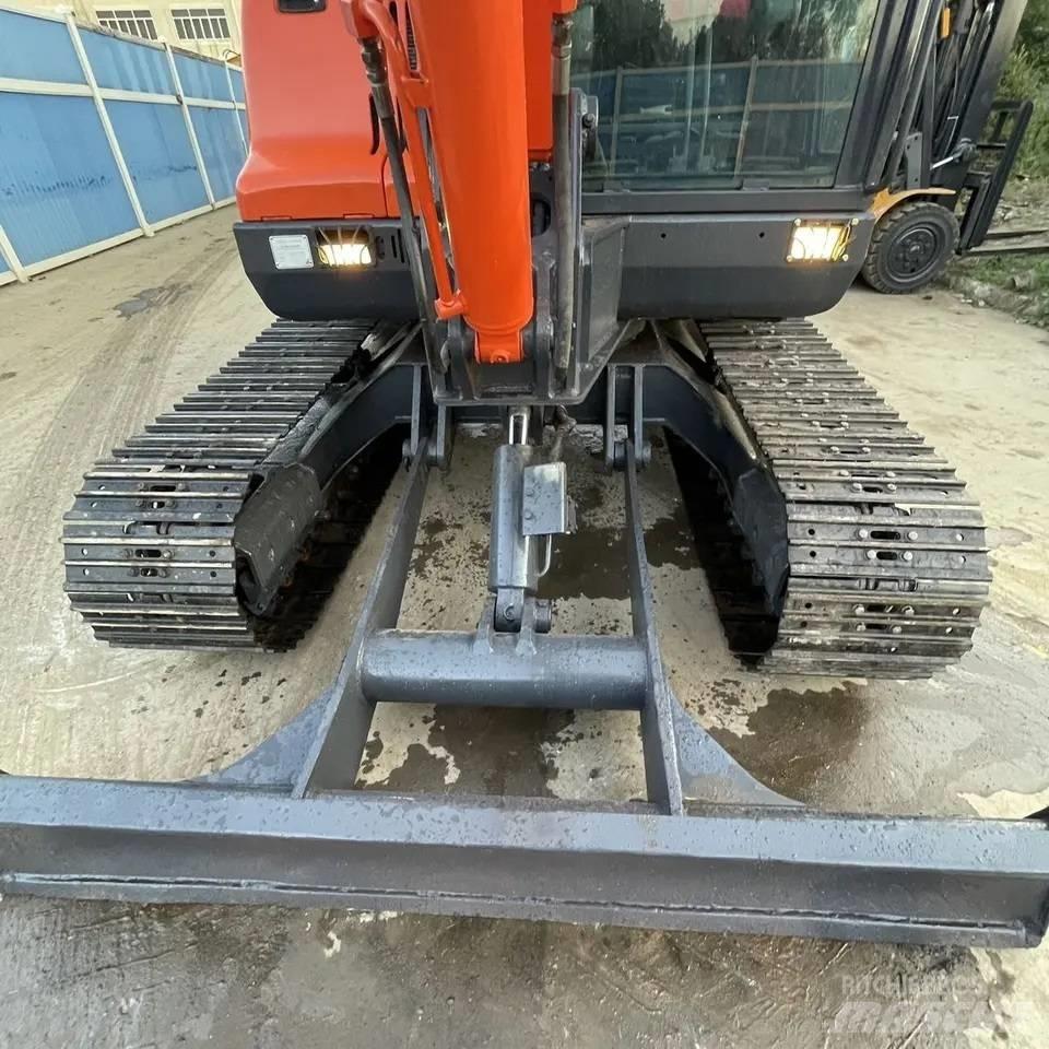 Doosan DX 60 Minikoparki