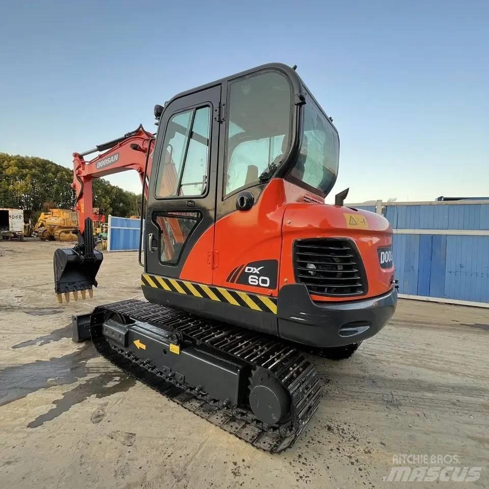 Doosan DX 60 Minikoparki