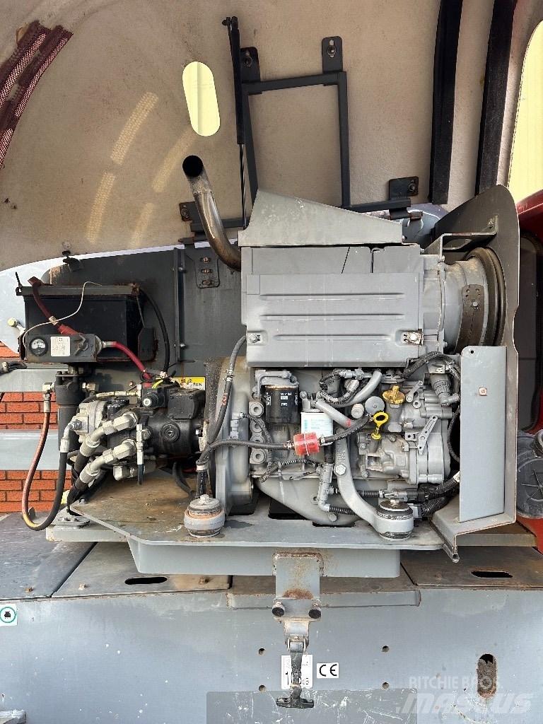 SkyJack SJ 46 AJ Podnośniki przegubowe