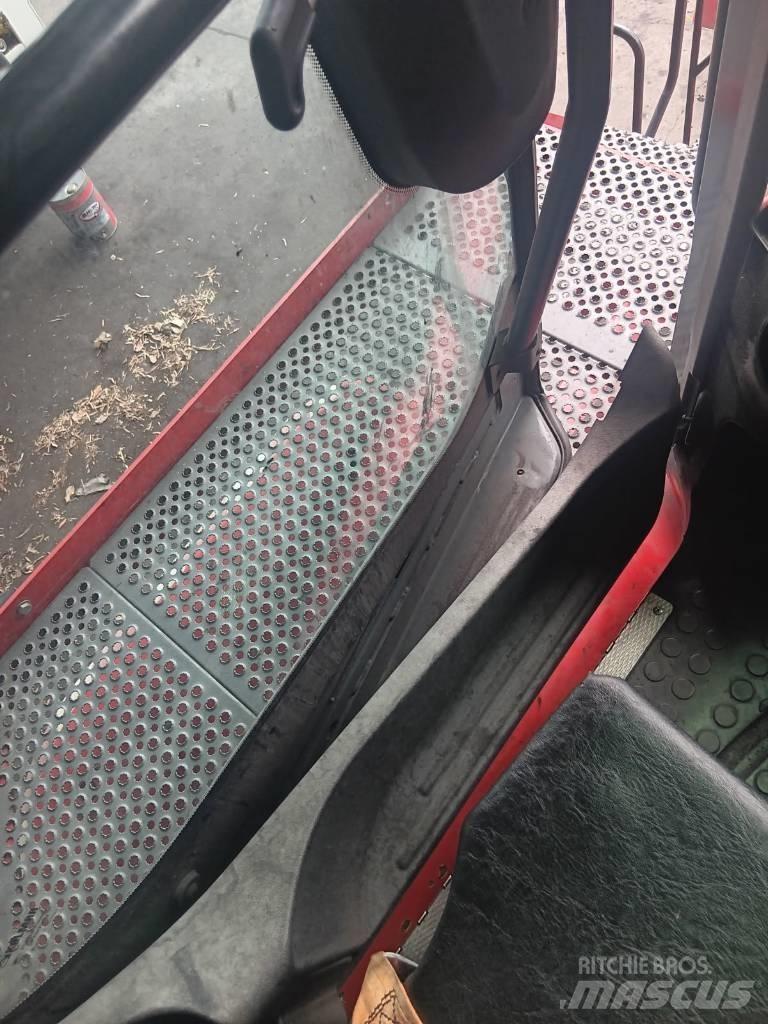 Kalmar DCG100-45ED7 Wozy do składowania i transportu kontenerów