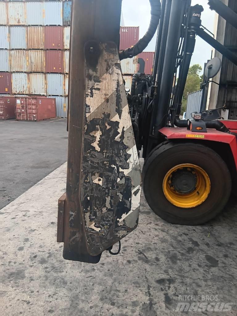 Kalmar DCG100-45ED7 Wozy do składowania i transportu kontenerów