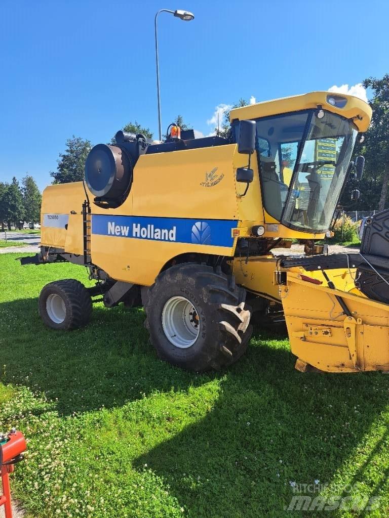 New Holland TC5050 Kombajny zbożowe