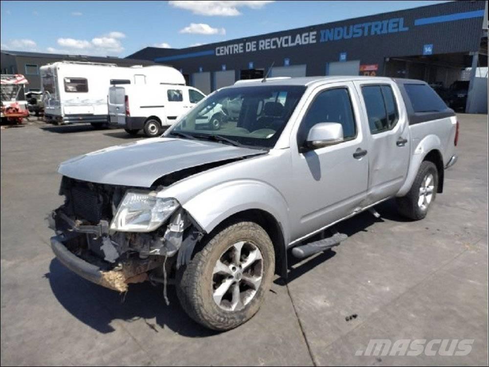 Nissan Navara 1 Pick-upy / Pojazdy z otwieranymi burtami