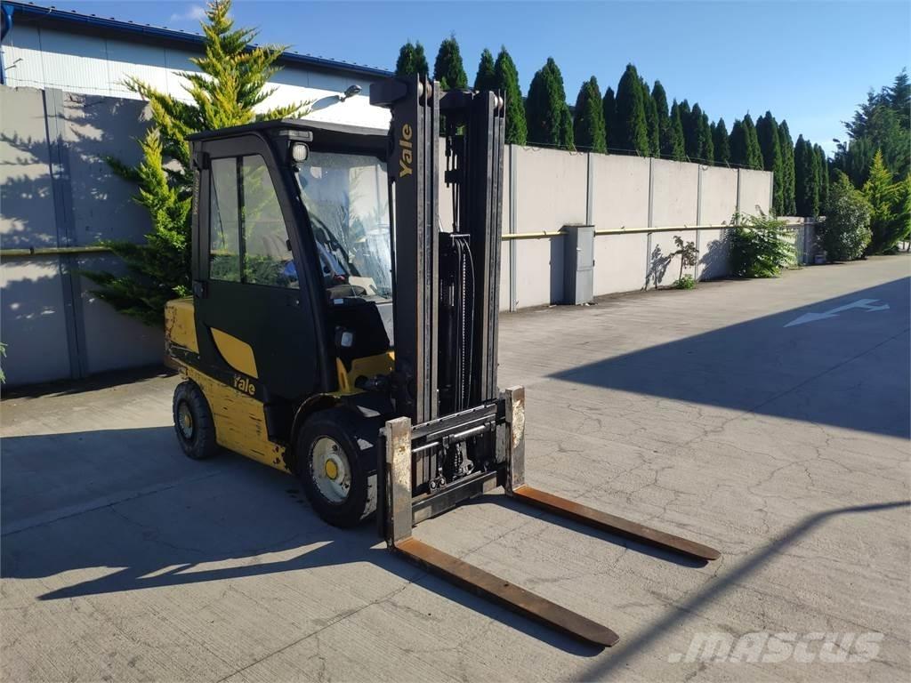 Yale GDP35VX Wózki Diesla