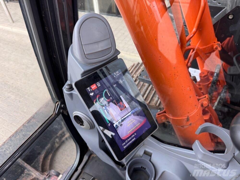 Hitachi ZX135USBL-7 Koparki gąsienicowe