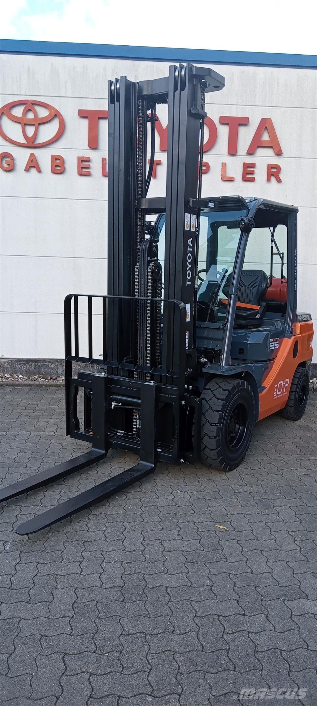 Toyota 02-8FGJF35 Wózki LPG