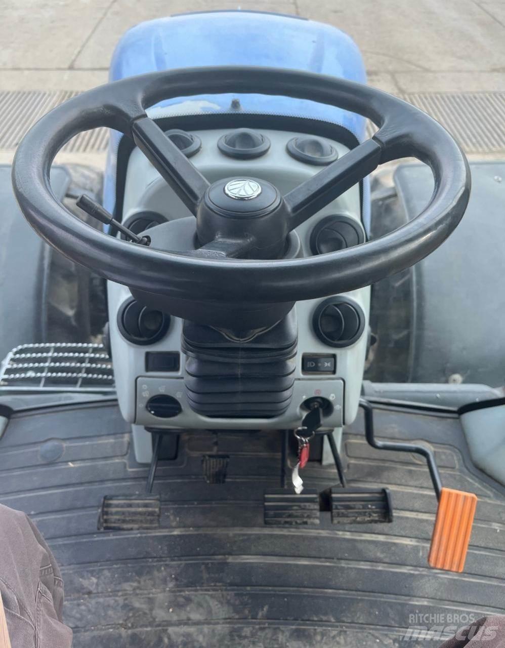 New Holland T8040 Ciągniki rolnicze