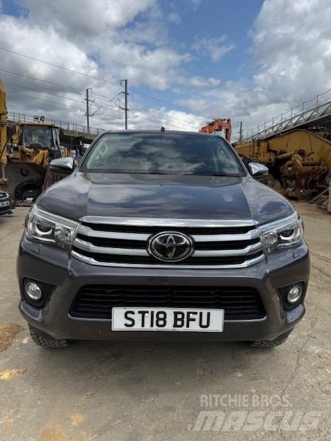 Toyota Hilux Pick-upy / Pojazdy z otwieranymi burtami