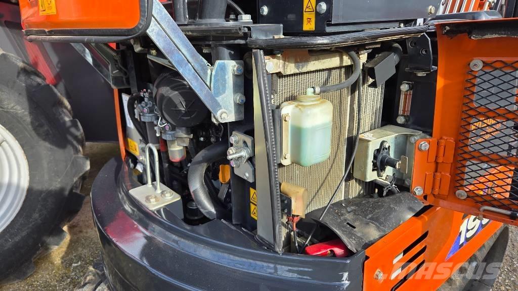 Hitachi ZX 19 Minikoparki