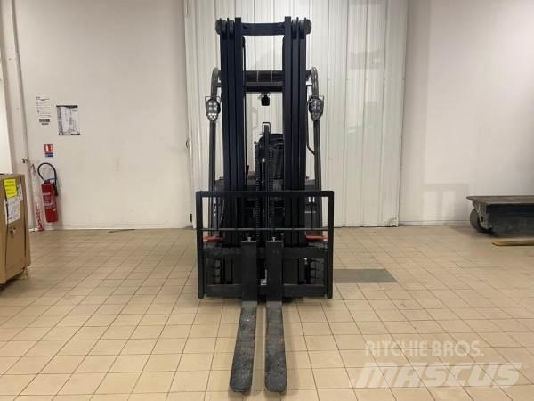 Manitou ME320 Wózki widłowe terenowe