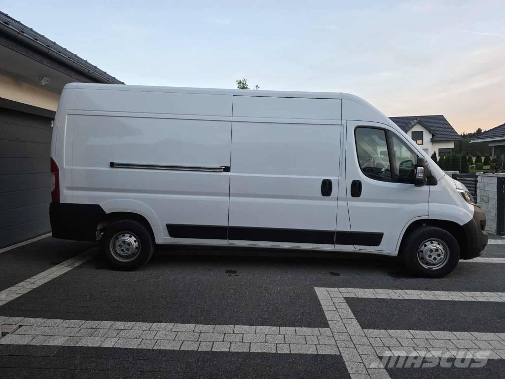 Opel Movano Busy / Vany