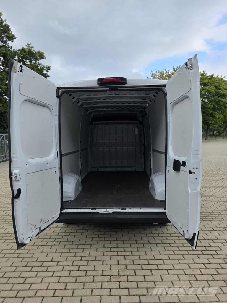 Opel Movano Busy / Vany