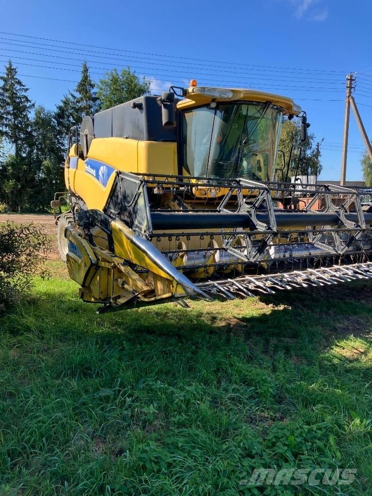 New Holland CX 8080 Kombajny zbożowe