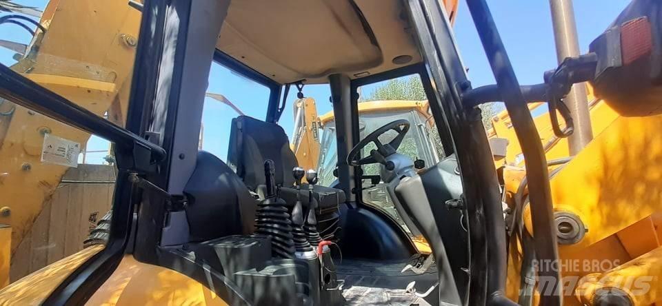 JCB 3 CX SM 4 T Koparko-ładowarki