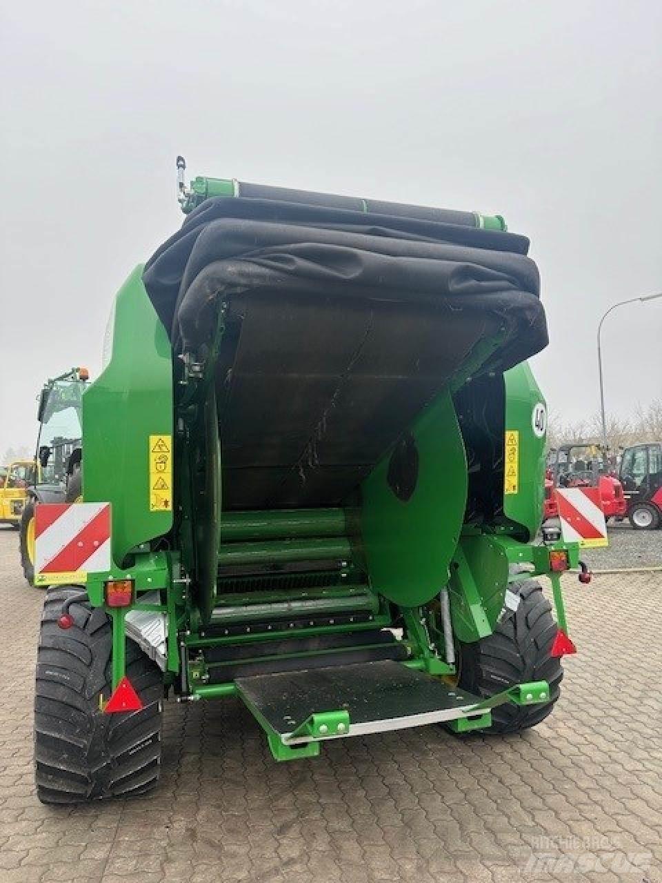 John Deere V461R Prasy zwijające