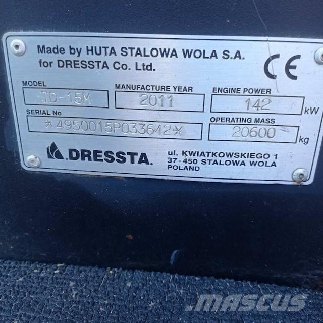 Dressta TD15M Spycharki gąsienicowe