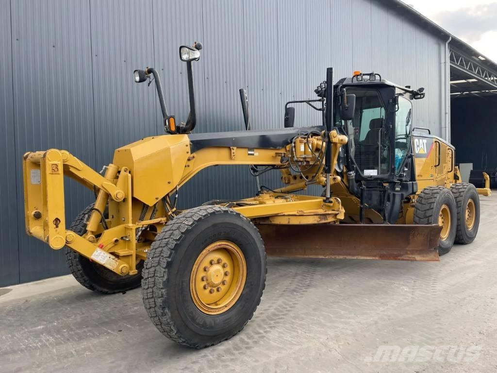 CAT 140M Równiarki