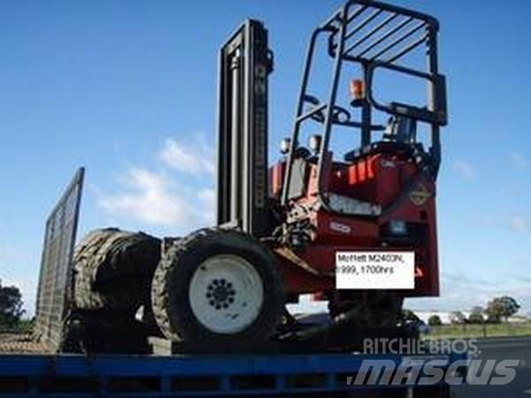 Moffett M2403N Wózki widłowe terenowe