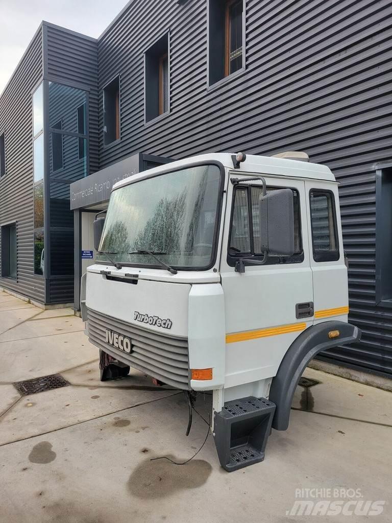 Iveco TURBOTECH Kabiny i wnętrze