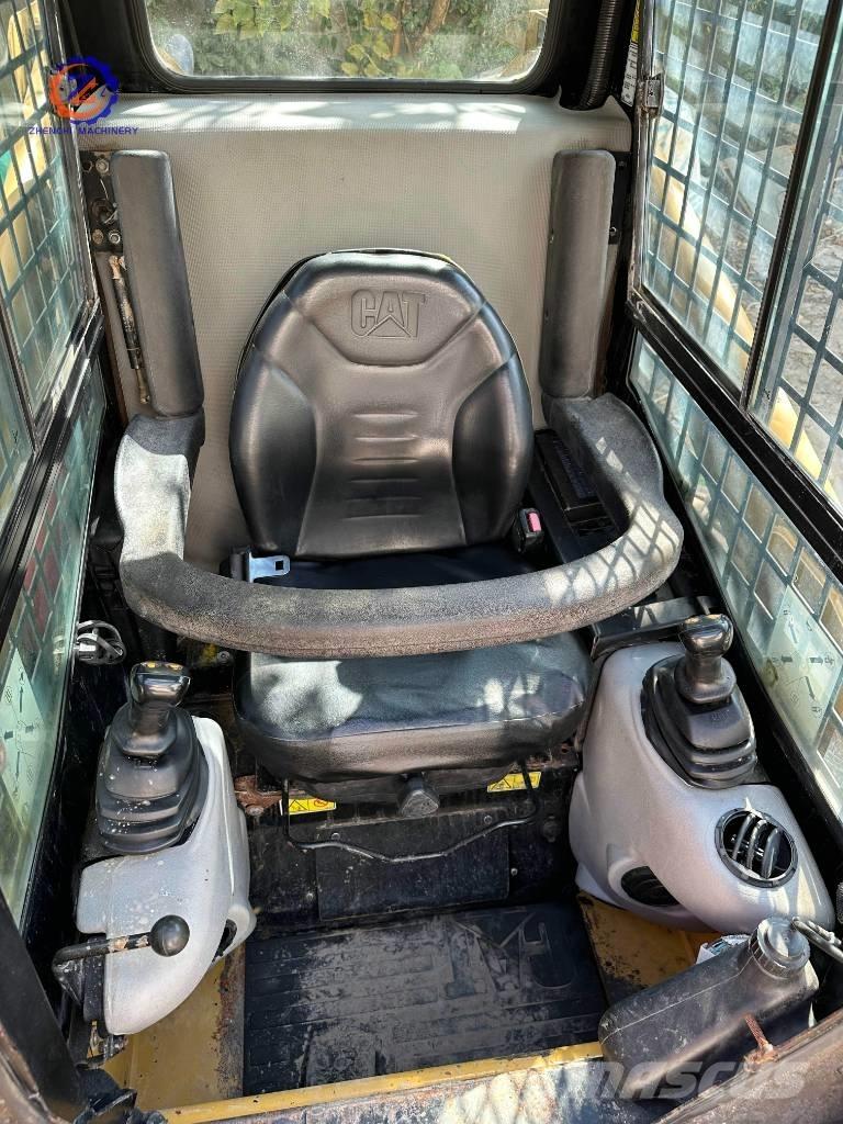 CAT 226 B Ładowarki burtowe