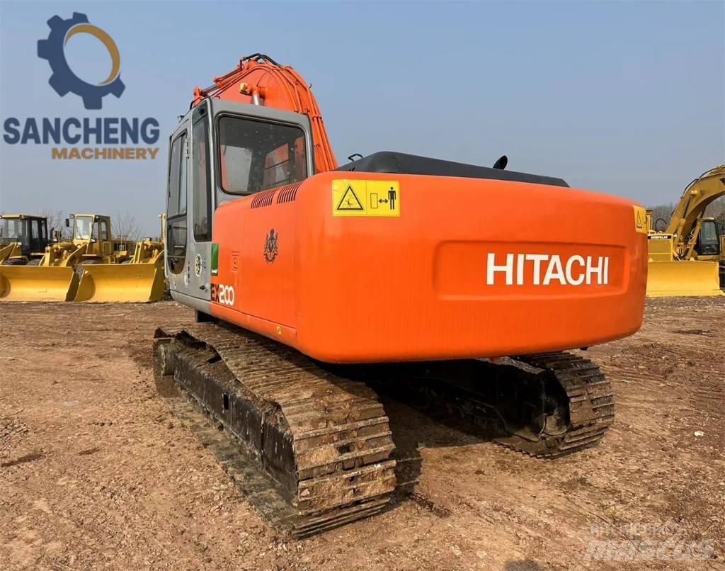 Hitachi EX 200 Koparki gąsienicowe