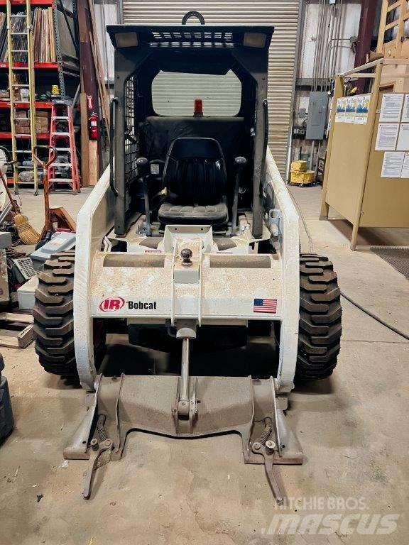 Bobcat 763 C Ładowarki burtowe