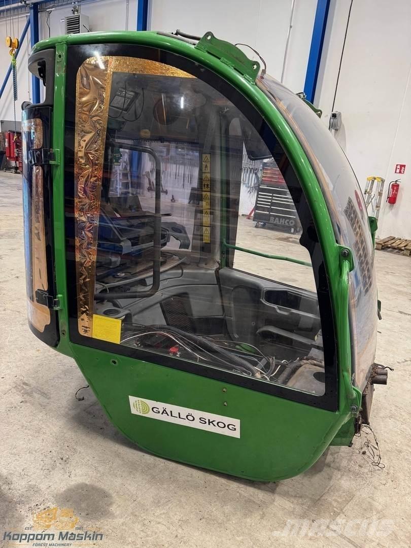 John Deere 1270E Kabiny i wnętrze