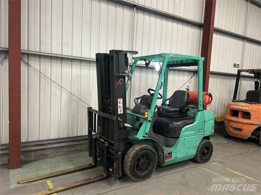 Mitsubishi FG25NT Wózki LPG