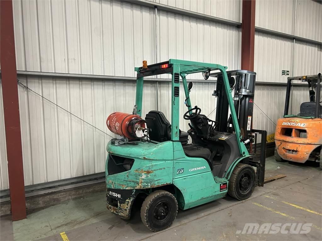 Mitsubishi FG25NT Wózki LPG