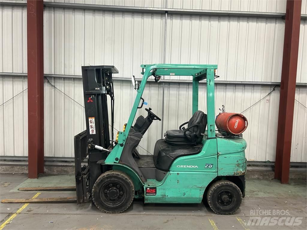 Mitsubishi FG25NT Wózki LPG