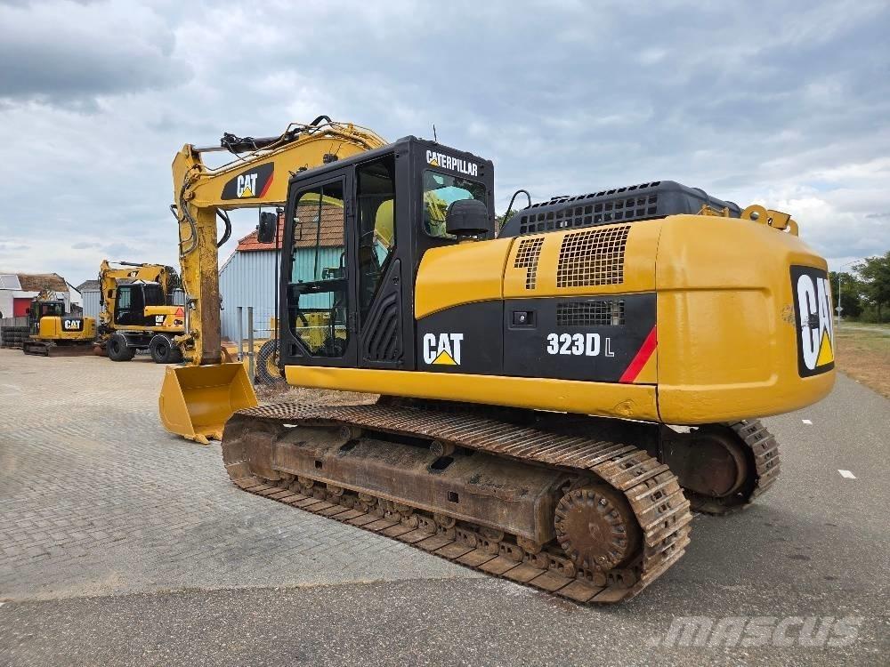 CAT 323DL Koparki gąsienicowe