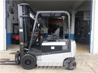 Nissan Q02L25CU Wózki elektryczne