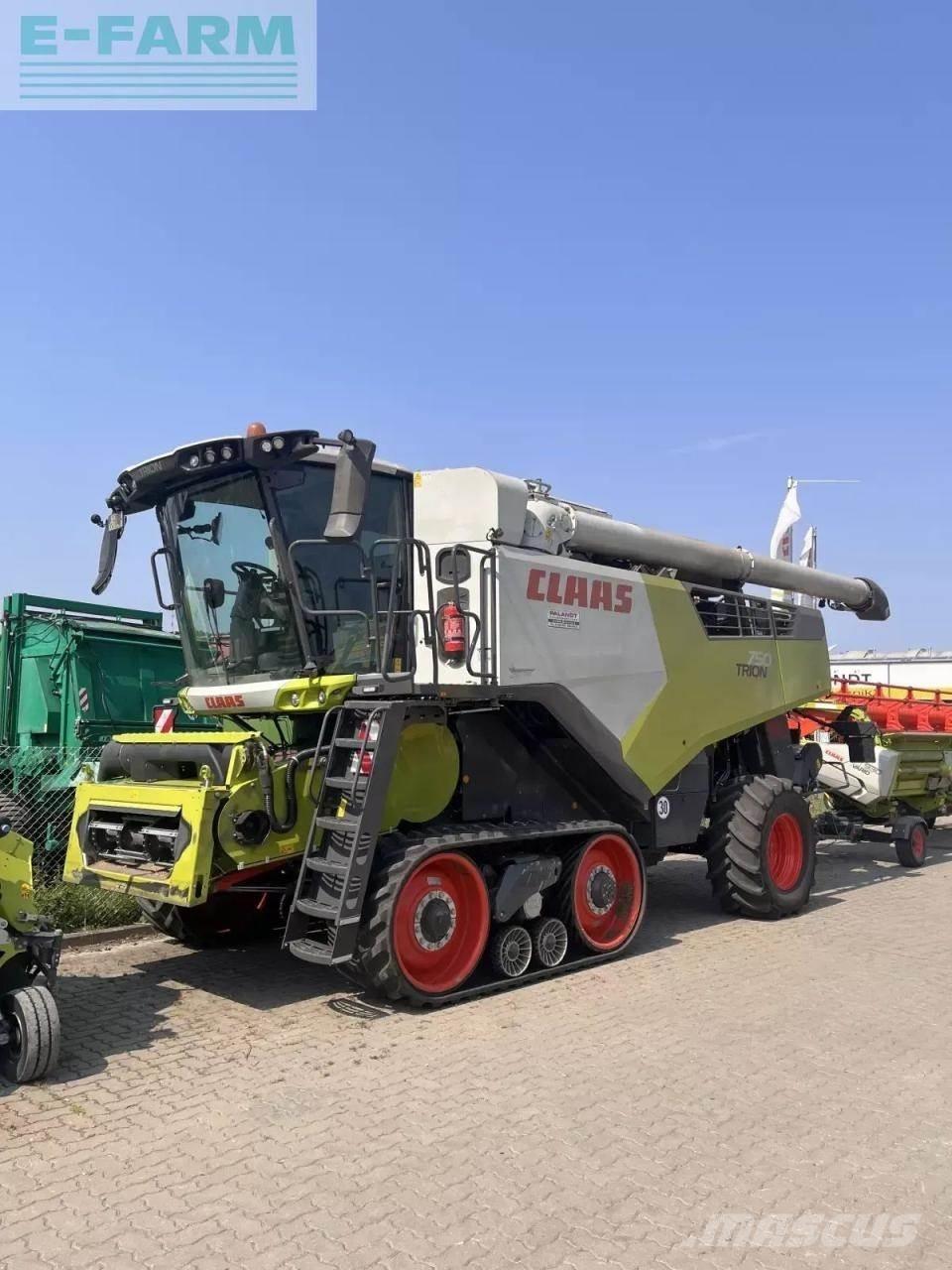 CLAAS trion 750 tt Kombajny zbożowe