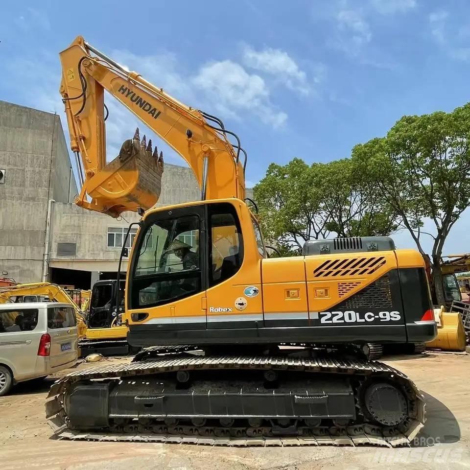 Hyundai R220-9s Koparki gąsienicowe