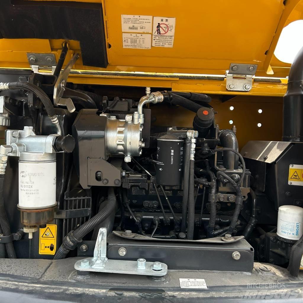 Komatsu 60-8 Koparki gąsienicowe