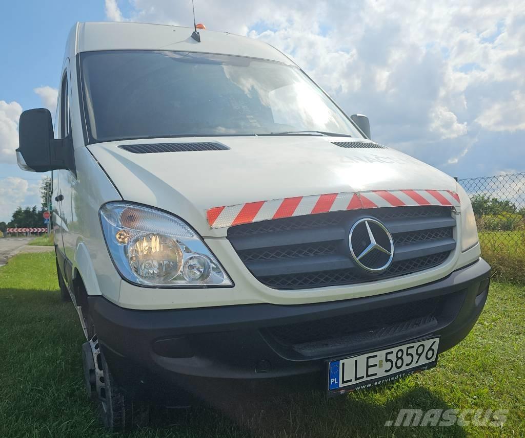 Mercedes-Benz 516 Busy / Vany